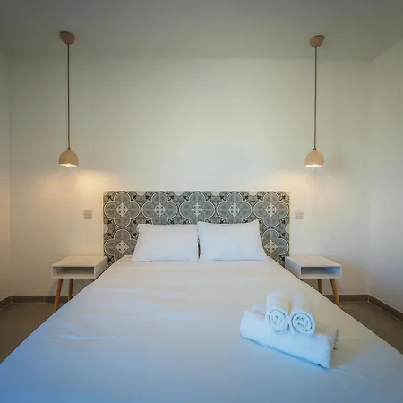 Skyview Penthouse With Pool, Sunsets And Bbq Area Qala