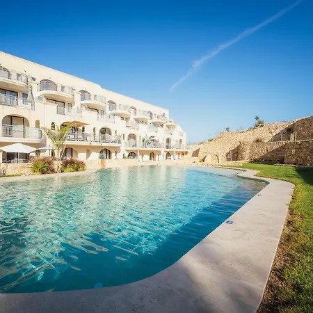 Skyview Penthouse With Pool, Sunsets And Bbq Area *