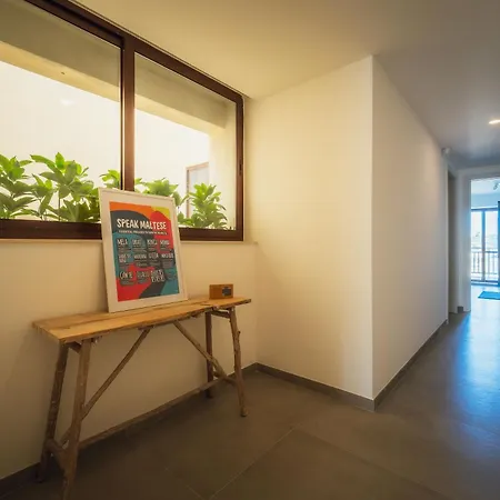 Skyview Penthouse With Pool, Sunsets And Bbq Area