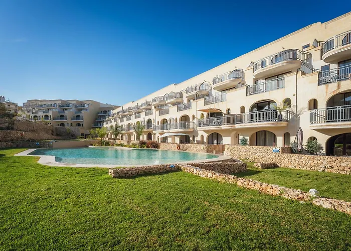 Skyview Penthouse With Pool, Sunsets And Bbq Area