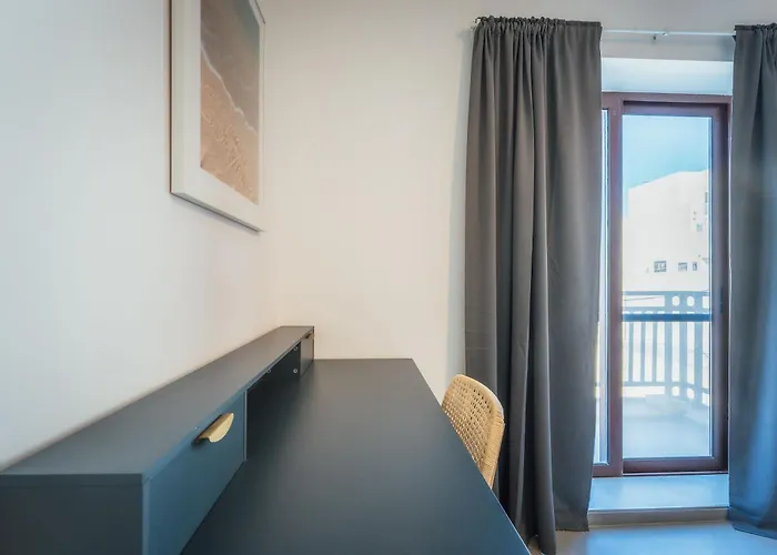 Skyview Penthouse With Pool, Sunsets And Bbq Area