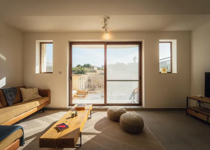 Skyview Penthouse With Pool, Sunsets And Bbq Area Apartment Qala