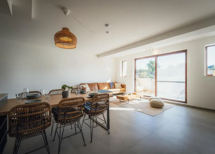 Skyview Penthouse With Pool, Sunsets And Bbq Area Apartment Qala