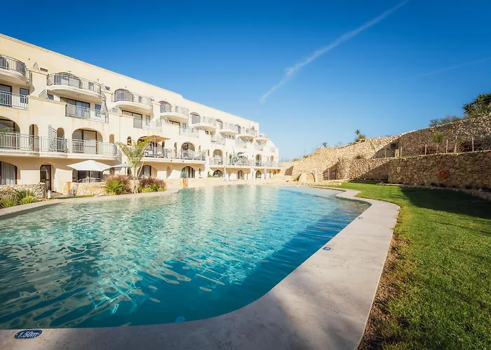 Skyview Penthouse With Pool, Sunsets And Bbq Area *