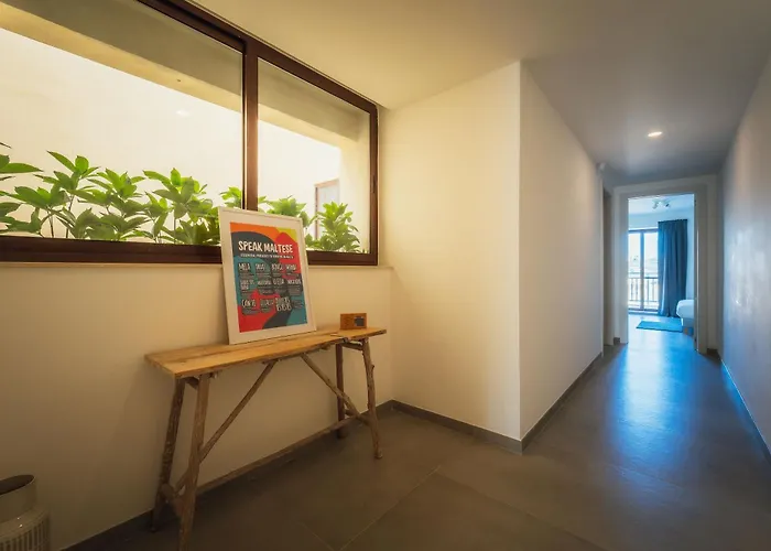 Skyview Penthouse With Pool, Sunsets And Bbq Area