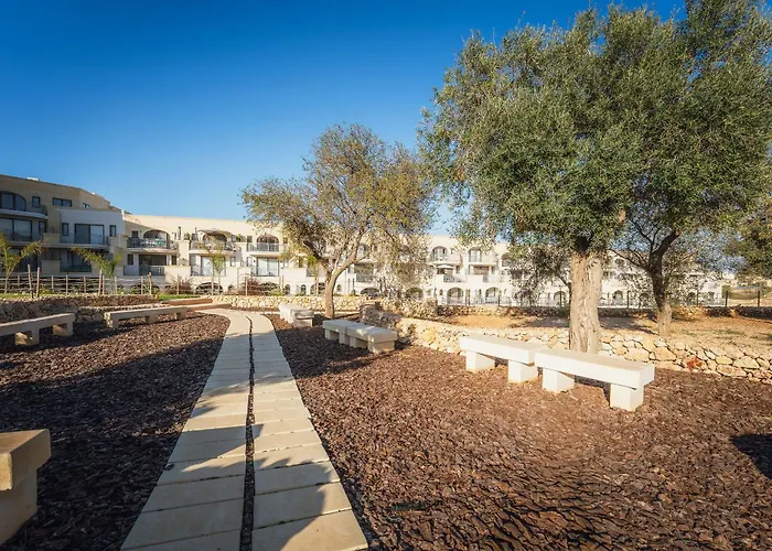 Apartment Skyview Penthouse With Pool, Sunsets And Bbq Area Qala