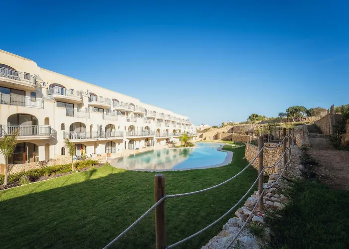 Skyview Penthouse With Pool, Sunsets And Bbq Area * Qala